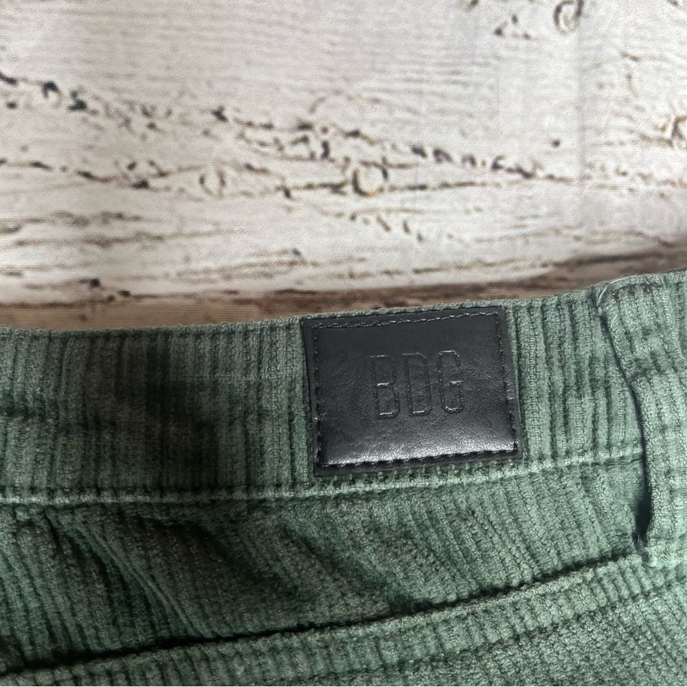 BDG Mom High Rise Corduroy Jean Size 27 - Picture 8 of 10